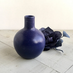 《ブルー花瓶》花器・一輪挿し（コバルト／ピンク結晶）［B-1] 1枚目の画像