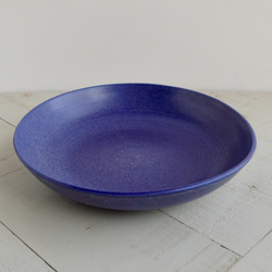 『晴れやかブルー2020』《ブルー器》鉢皿・パスタ　Φ18.1cm（コバルト／ピンク結晶）［B-08] 2枚目の画像