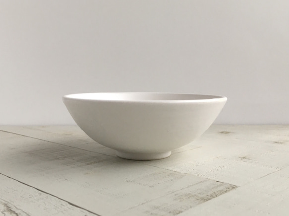 《白マット器》鉢皿・ボウル　Φ13.2cm（白マット釉／貫入）［W-12] 3枚目の画像