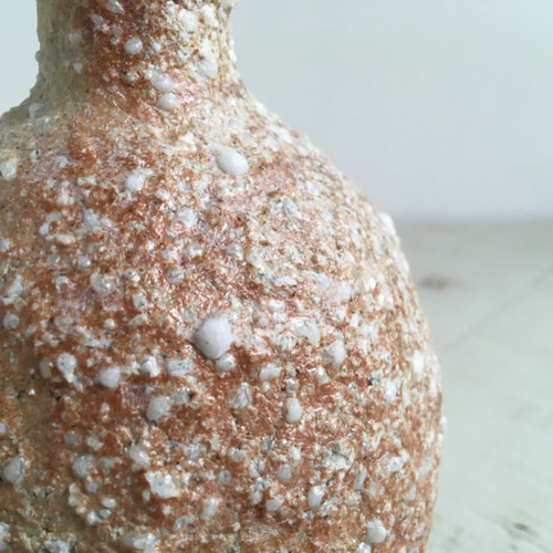 登窯・窖窯／焼締》一輪挿し・徳利（自然釉／緋色／信楽）［S-09