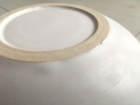 《白マット器》鉢皿　Φ17.1cm（白マット釉／貫入）波　ウェーブ［W-25] 7枚目の画像