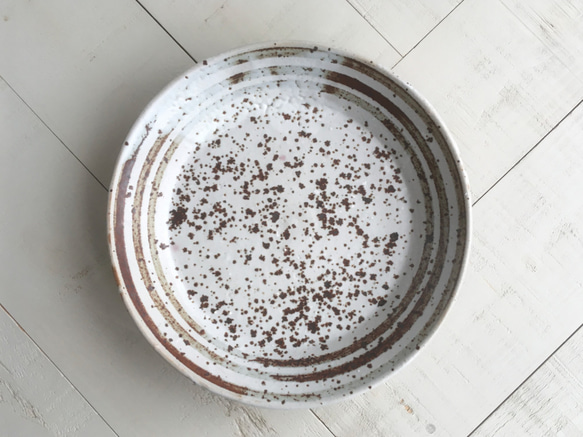 《斑点器》椀皿・リム皿　Φ18.0cm（うずら釉）［U-14] 2枚目の画像