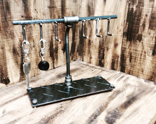 インダストリアル キー ホルダー スタンド ラック 鍵 ディスプレイ cream.70 卓上 鍵掛け キーフック！アイアン ガス管 キースタンド