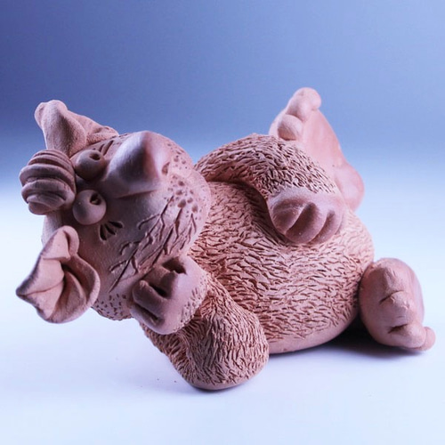 寝転ぶ猫 素焼き粘土 動物 人形 ドール 立体・オブジェ Lara-A-Ant