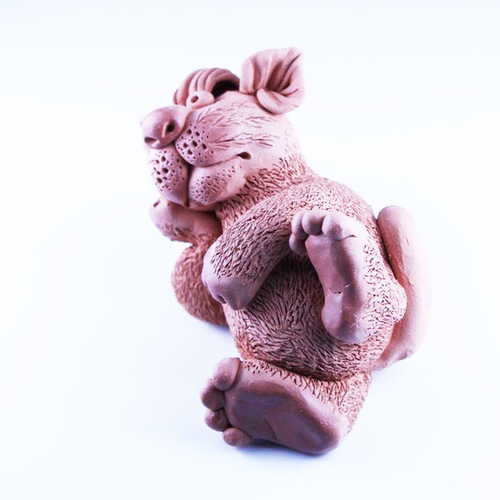 寝転ぶ猫 素焼き粘土 動物 人形 ドール 立体・オブジェ Lara-A-Ant