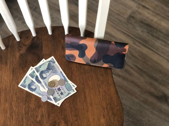 日本製【Takumicsタクミクス】長夾 附零錢袋 迷彩 義大利植鞣革 長銀包 第3張的照片