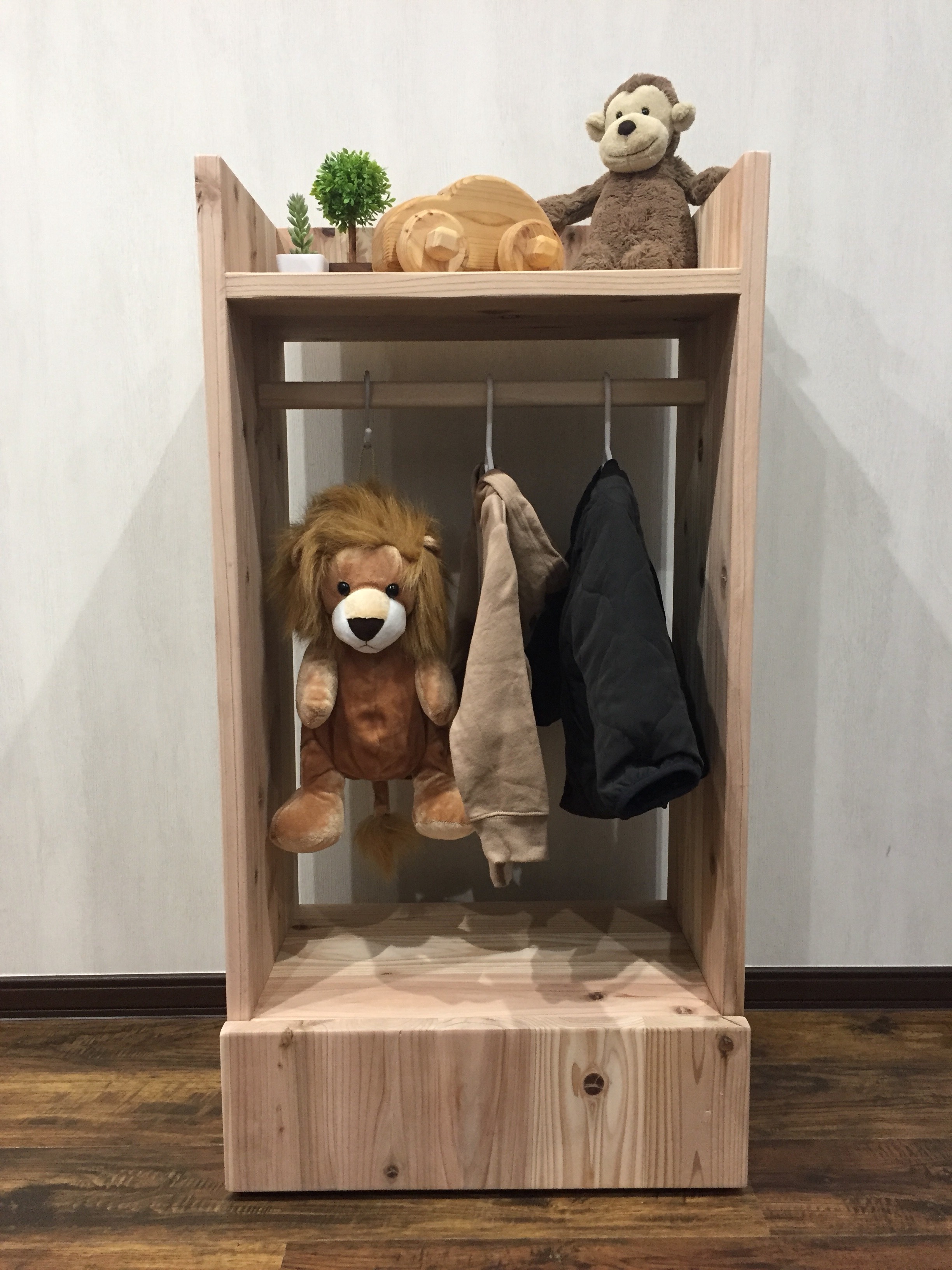 サイズ、デザインオーダー可！お子様用ハンガーラック●ナチュラルブラウン●受注製作