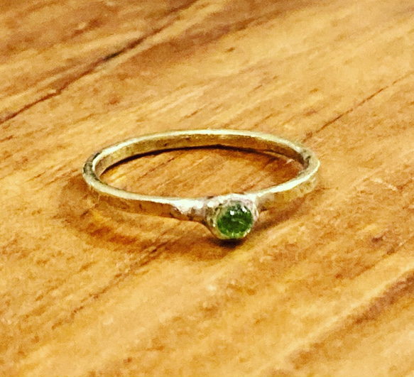 Green flashー緑閃光　真鍮　シーグラス　ガラス　指輪　ピンキーリング　ファランジリング 3枚目の画像