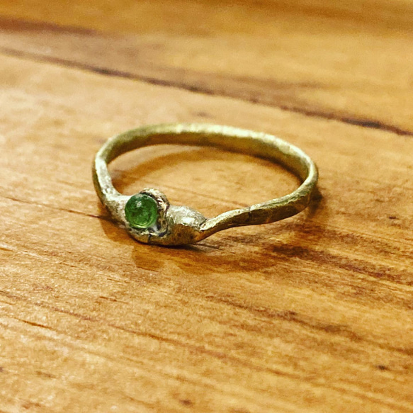 Green flashー緑閃光　真鍮　シーグラス　ガラス　指輪　ピンキーリング　ファランジリング 4枚目の画像
