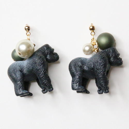 ゴリラとパールのピアス ピアス（スタッド・一粒） sinzoo 通販  