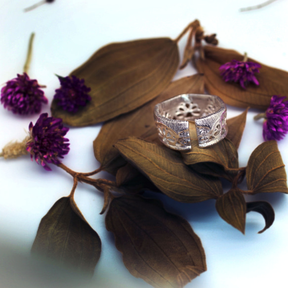 窗外的夜景純銀開口戒指 (輕珠寶,尺寸可微調,純手工,簡約,獨特,999純銀,限量製,銀黏土,專屬,紀念,禮物,情人節) 第5張的照片