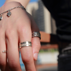 窗外的夜景純銀開口戒指 (輕珠寶,尺寸可微調,純手工,簡約,獨特,999純銀,限量製,銀黏土,專屬,紀念,禮物,情人節) 第4張的照片