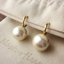 12mm cotton pearl earrings (Kisuka) 1枚目の画像