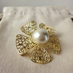 arabesque　brooch　(cotton  pearl) 2枚目の画像