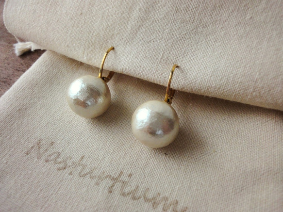 12mm cotton pearl ｆrench hook pierce(Kisuka) 2枚目の画像