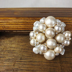 cotton pearl  brooch 2枚目の画像
