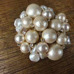 cotton pearl  brooch 3枚目の画像