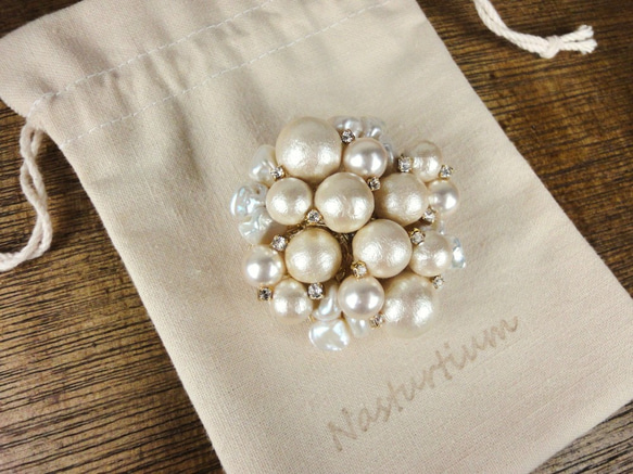 cotton pearl  brooch 4枚目の画像