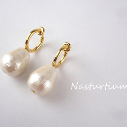 Drop cotton pearl earrings 1枚目の画像