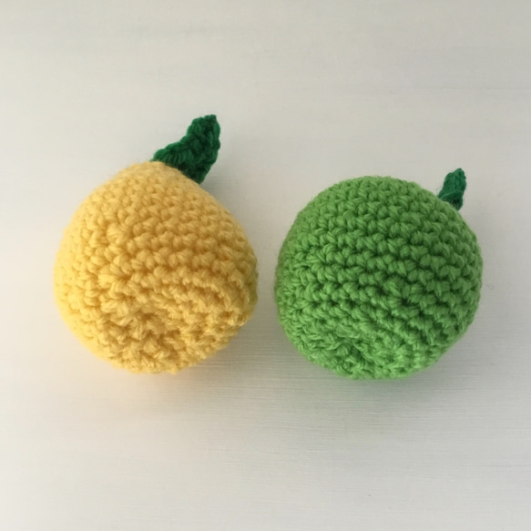 林檎と洋梨の編みぐるみ 5枚目の画像