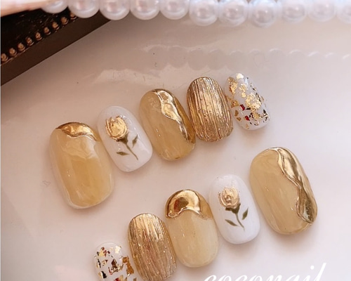 ネイルチップNo.144 チューリップ ミラーネイル マスタード ゴールド