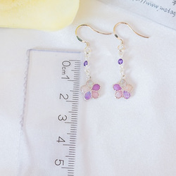 【現貨】「Petal」-純銀花瓣樹脂填色耳環（施華洛世奇水鑽紫色款） 第4張的照片