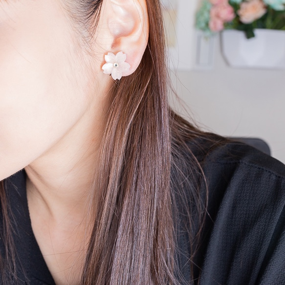 「小櫻」-櫻花造型不對稱設計耳環 第3張的照片