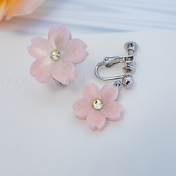 「小櫻」-櫻花造型不對稱設計耳環 第6張的照片