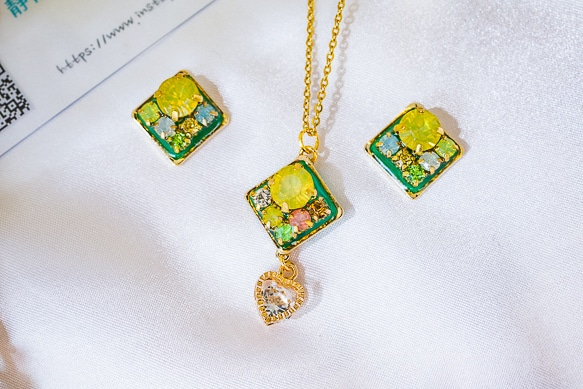 【現貨】「Princess」-鑽飾珠寶風格閃亮耳環項鍊套組（綠色款） 第2張的照片