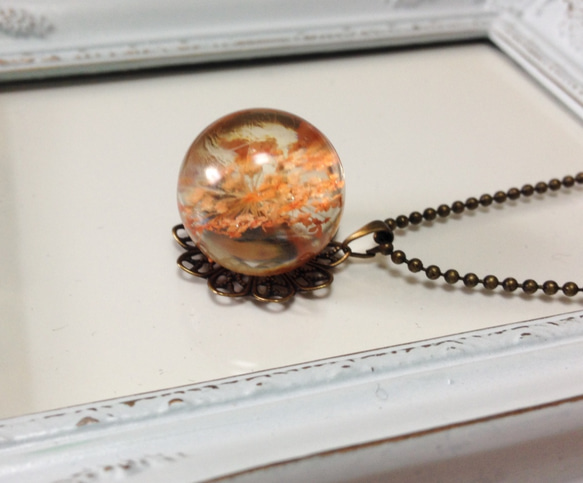 dome of flower necklace(orange) 1枚目の画像