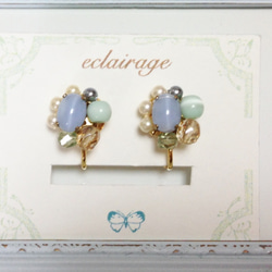 vintage stone earring ; blue 1枚目の画像