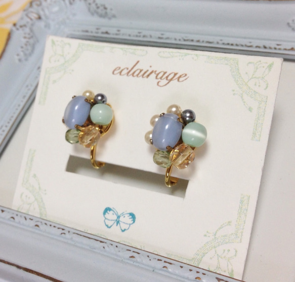 vintage stone earring ; blue 2枚目の画像