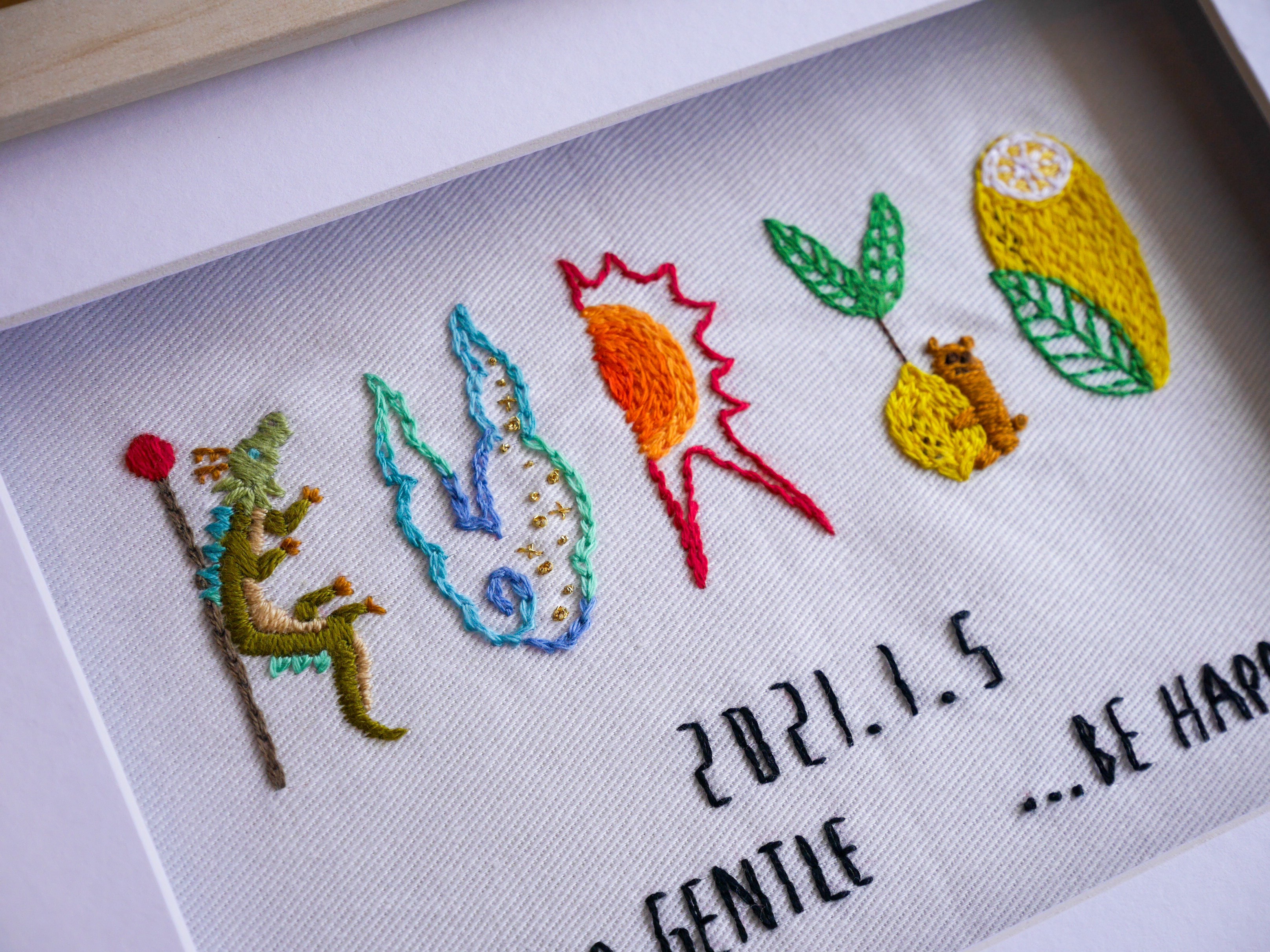 普通サイズ刺繍】ネームボード 送料無料 お名前刺繍 命名書 出産
