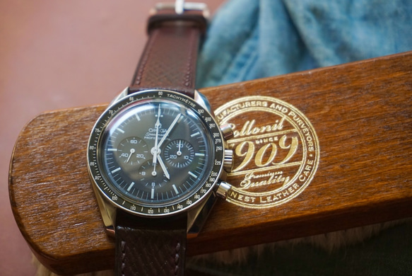 『高級革使用』ホーウィン　シェルコードバン　ロシアハッチ　時計ベルト #８カラー　バーガンディ　レザー　腕時計　革ベルト 3枚目の画像