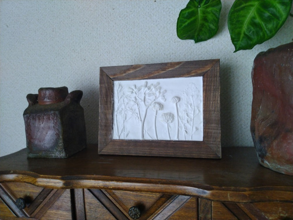 野の花レリーフ　早春　③　ホワイト　アロマストーン　壁飾り　母の日　プレゼント 4枚目の画像