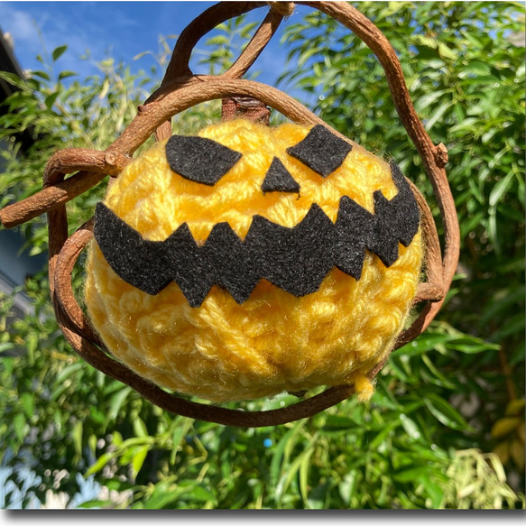 ハロウィン 手編みかぼちゃツル付き  玄関飾り 季節物 10枚目の画像
