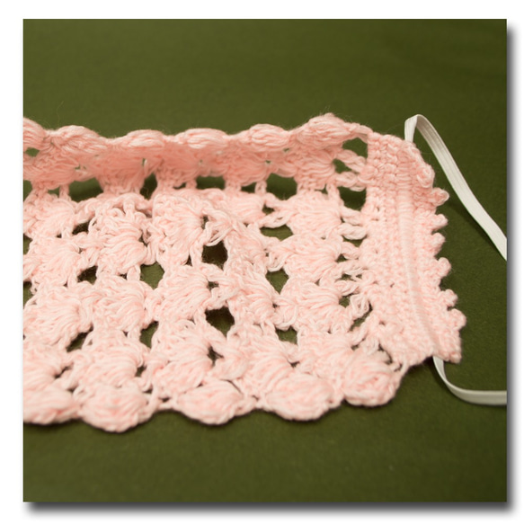 温か手編み ピンクマスクカバー 3枚目の画像