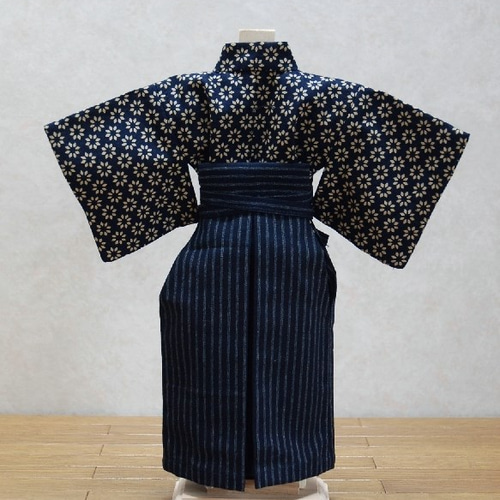 ミニチュア・羽織袴／紺地花縞 その他置物 misiro 通販 8179694