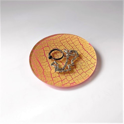 Creema限定　 金彩工芸　金彩ガラストレイ（豆皿）　丸形　「HAKU」 ピンク 5枚目の画像