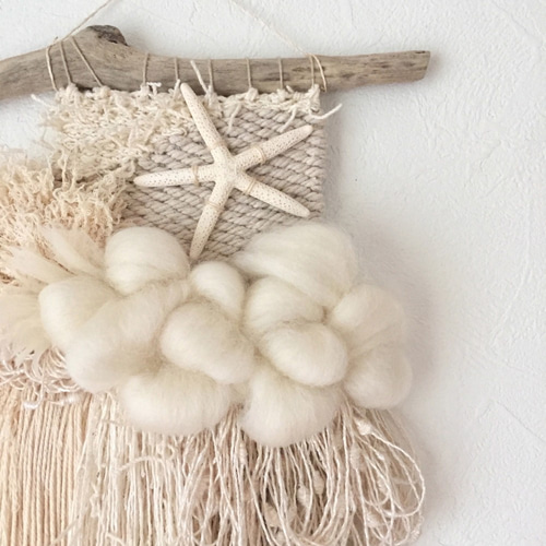 ウィービングタペストリー 『白く、淡く、白い海。』 タペストリー