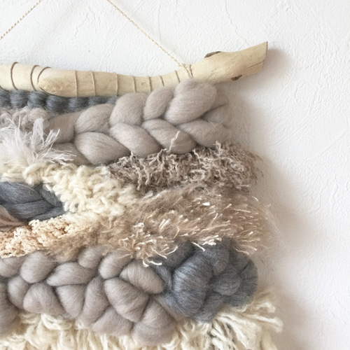 一点もの】ウィービングタペストリー 『vintagesmoke,角をもつ生き物