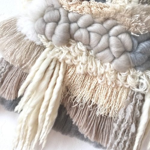 一点もの】ウィービングタペストリー 『vintagesmoke,角をもつ生き物