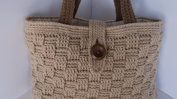 毛糸のかぎ針編みバッグ 2枚目の画像