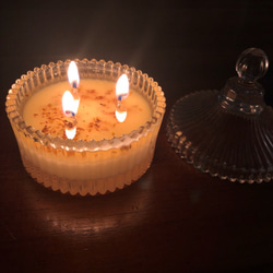 古典花瓣香氛蠟燭 第4張的照片