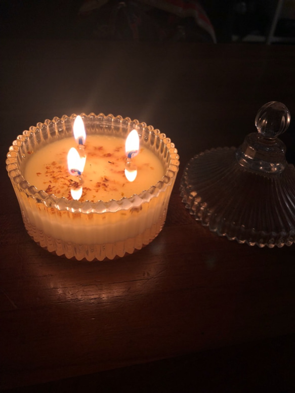 古典花瓣香氛蠟燭 第4張的照片
