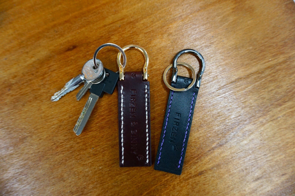 G.prayer| Leather Lettering keyring 刻字皮革鎖匙扣 第2張的照片