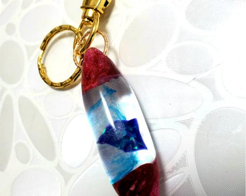 カヤページです。レジン ペンダント キーホルダー ウッドレジン・キーホルダーpink」レジンアクセサリー その他