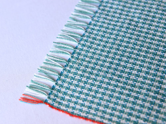SALE!リネン×コットン 手織りストール  (ﾀｰｺｲｽﾞxﾎﾜｲﾄ+ｵﾚﾝｼﾞﾗｲﾝ) 5枚目の画像