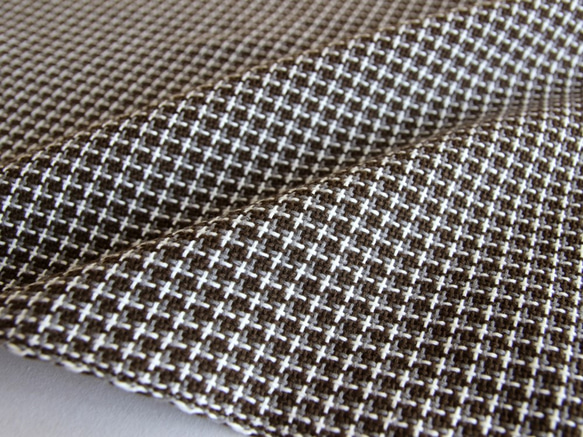 手織りコットン100％チクチクしない3シーズンストール ブラウンxグレーxホワイトのチェック柄 3枚目の画像