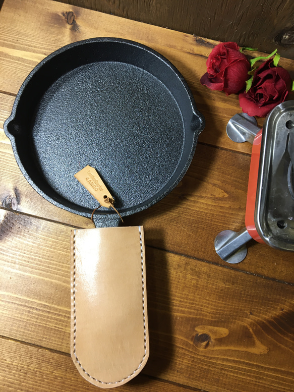 ヌメ本革スキレットcover ☘ 調理器具カバー　アウトドア 1枚目の画像